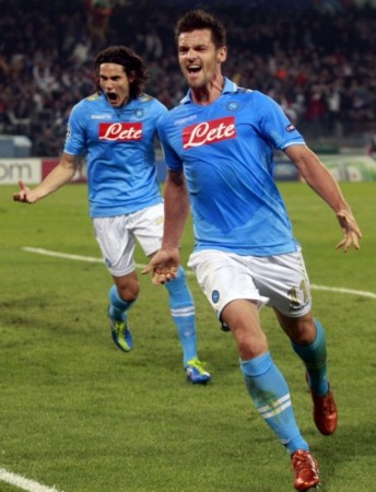 采用包夹战 采用包夹战